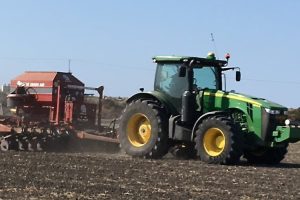 טרקטור בעיבוד